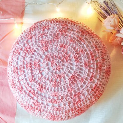 Sweet Pea crochet cushion