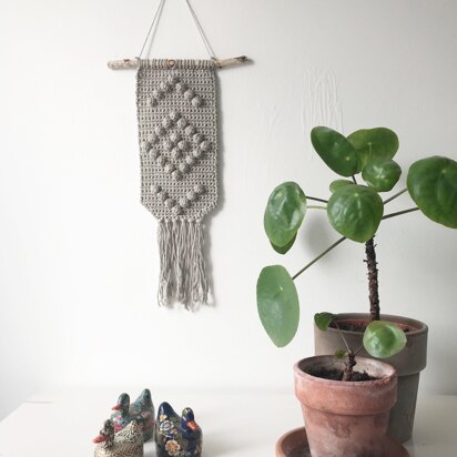 Arrow & Diamond Bobble wall-hanging