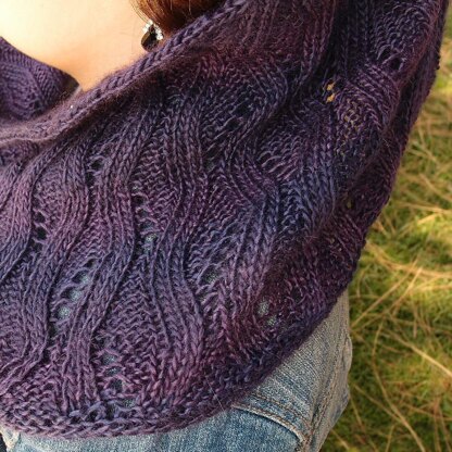 Hidden Leaves Cowl