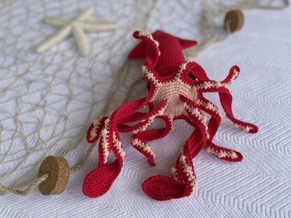 Axel the Squid Amigurumi