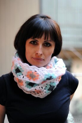 Dorotha crochet loop scarf
