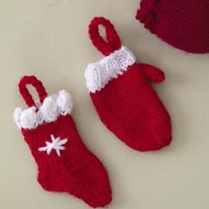 Mitten Ornament in Lion Brand Wool-Ease