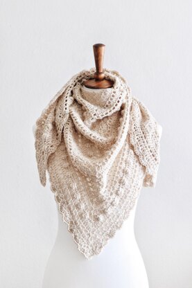 Easy Blanket Scarf Knitting Pattern by Darling Jadore, Chunky Knit Shawl