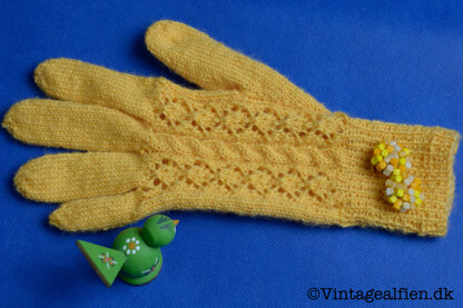 Vintage gloves: Alexandrine yellow