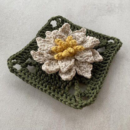 Water Lily Granny Square