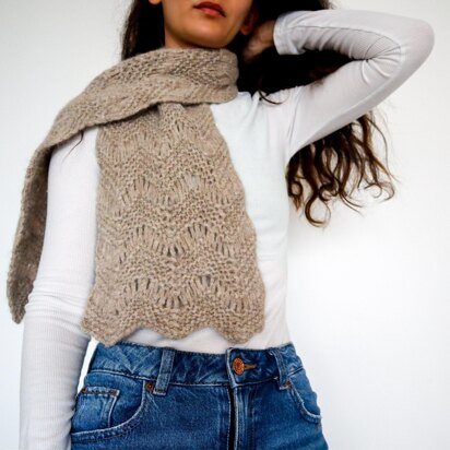 Generous Scarf to crochet in Bernat Soft Boucle, Knitting Patterns