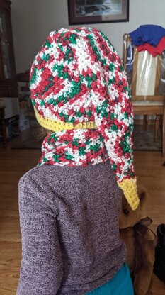 Toddler festive hat and scarf set