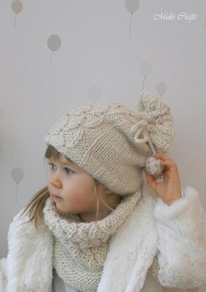 Betty hat and cowl set