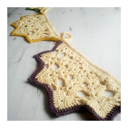 Garland :: Lacy Doily Bunting