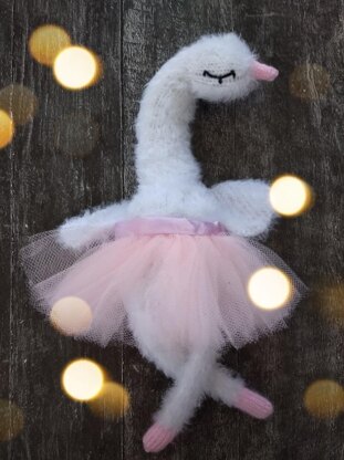 Swan toy knitting pattern