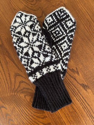 Nordic Mittens No. 5