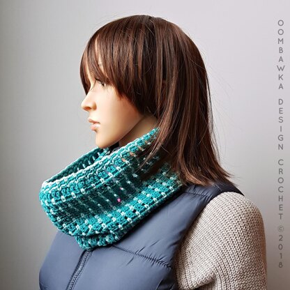 Sea Blues Cowl