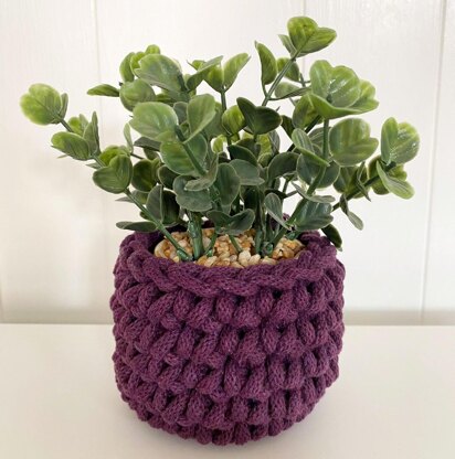 Tiny Crochet Basket