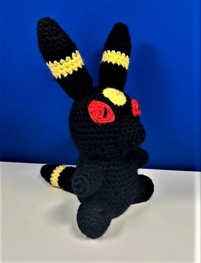 Pokémon Umbreon Crochet pattern by Teenie Crochets