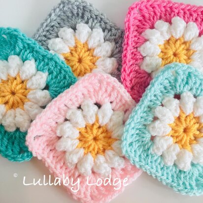 Ditsy Daisy Granny Square