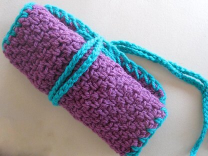 Scalloped Crochet Hook Case