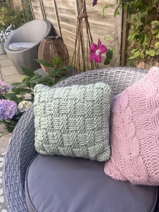 Birdie Basketweave Cushion