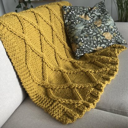 Trellis Cable Throw