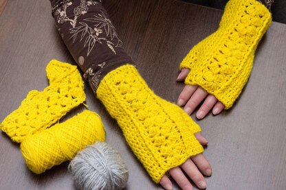 Lemonade Fingerless Mittens