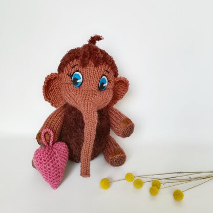 Original Knitting Pattern - Knit a baby mammoth with a heart, height 7.8 inc