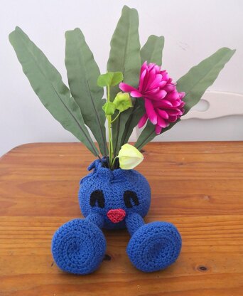 Oddish Vase Cosy