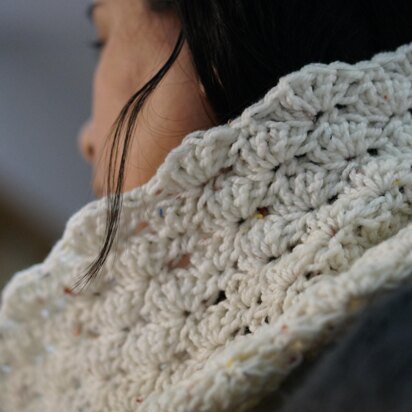 Shell stitch cowl crochet pattern