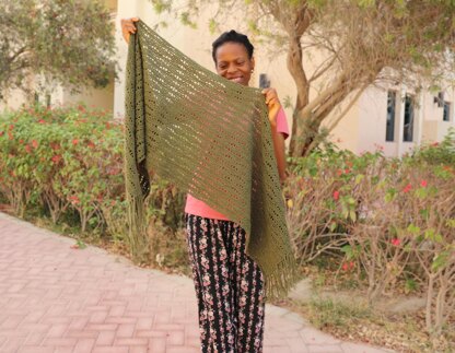 Elegant Leaf Lace Shawl