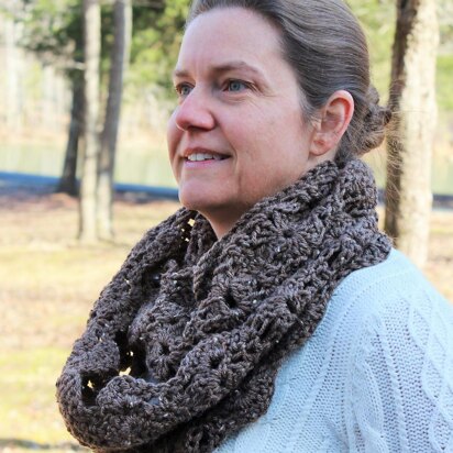 Double Shells Infinity Scarf