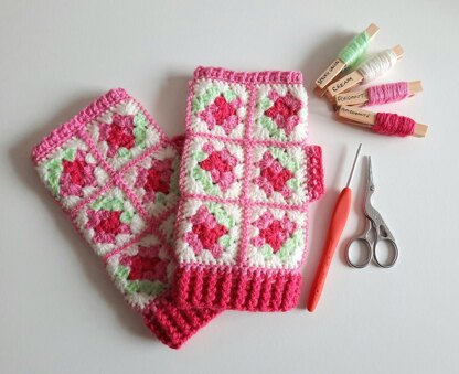 Rose Mitts, Cowl & Hot water bottle cover