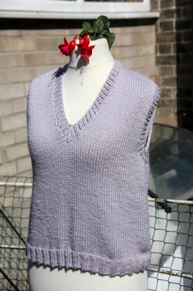 The Relaxed V Neck Tank Knitting pattern by Alice Neal | LoveCrafts