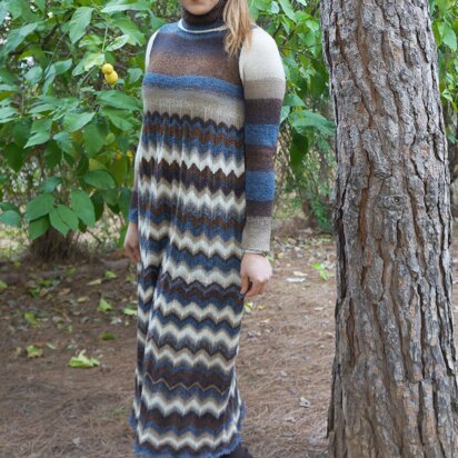 Maxi dress with chevrons skirt