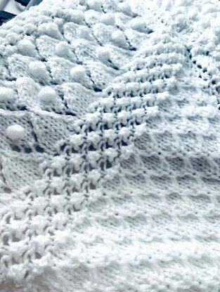 3 STITCH BABY SHAWL