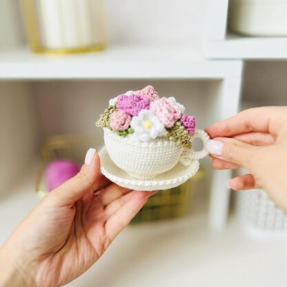 Crochet cup, amigurumi cup, crochet flowers, crochet floral decoration, Flower cup