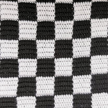 Chess / checkers board crochet pattern - Chequered blanket