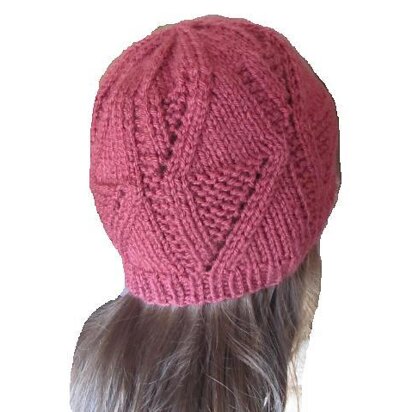 Hat in a Geometrical Stitch for a Lady