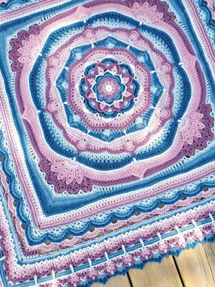 Maxine Afghan