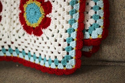 Mod Floral Blanket