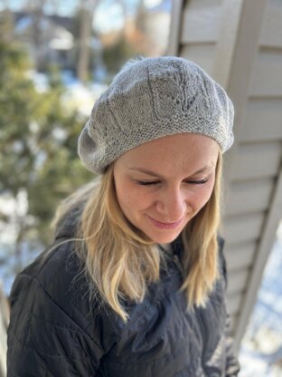 Dreamy Snowdrops Beret