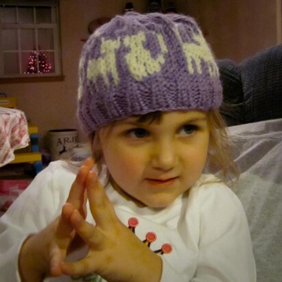 Kitty Cat Patterned Hat - knitting pattern