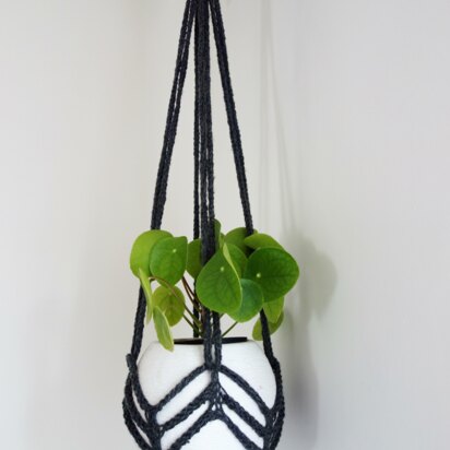 Knit Chevron Plant Pot Hanger