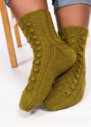 Bobbled Cable Socks