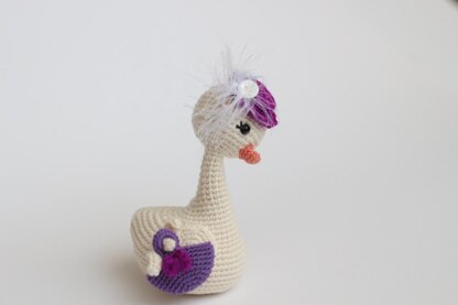 Lily The Swan /Amigurumi Toy