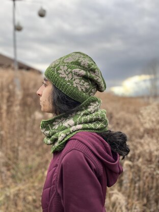 Acorn and Oak Hat (Knit)