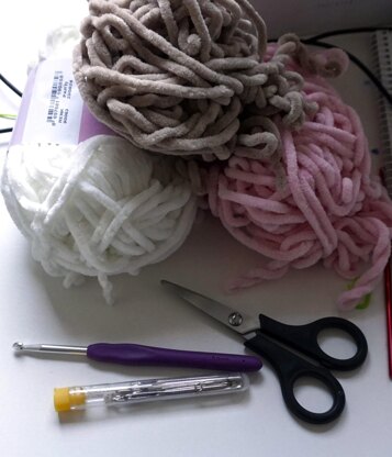 Crochet Pattern Flower Pillow!
