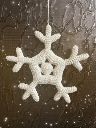 Snowflake free Christmas ornament