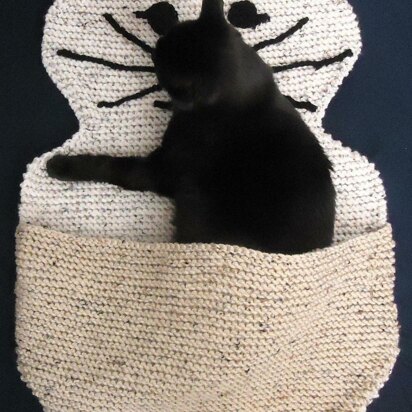 Hide and Sleep Blanket for Pets - knitting pattern