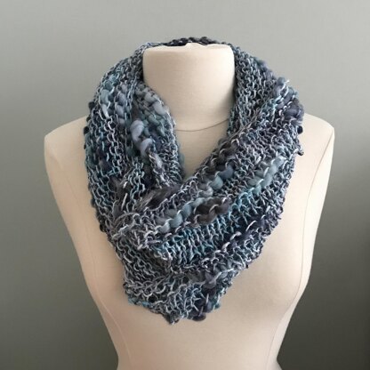 Bamboo Thick and Thin Cowl