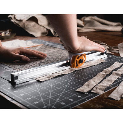 Fiskars Rotary Ruler Combo for Fabric Cutting 12 x 12