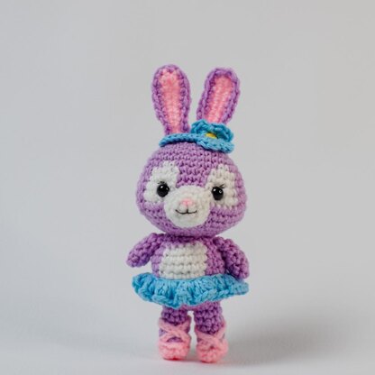 Stella Lou purple bunny amigurumi crochet pattern