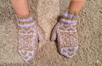 Heartfelt Mitten